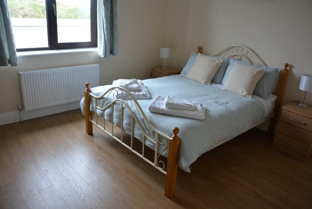 Copper Coast B&B Bunmahon ภายนอก รูปภาพ